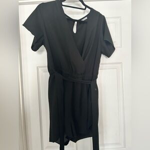 ReoRia Classic Black Short Sleeve Dress